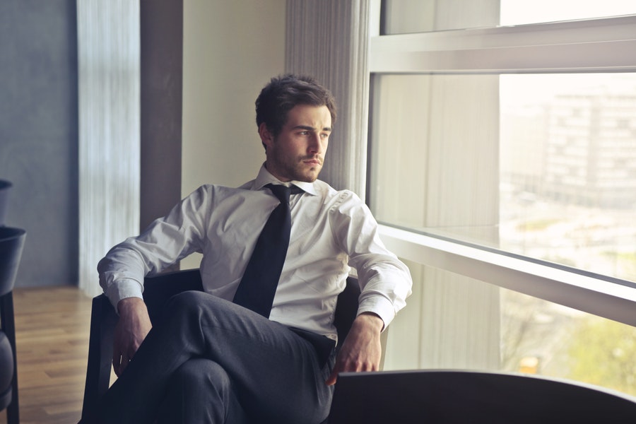 homme libre financièrement