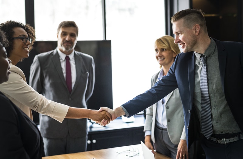 Faire ses achats sur une plateforme CSE : quels avantages ?