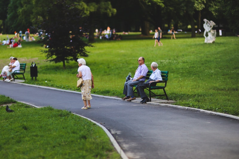 Comment bien choisir sa mutuelle santé sénior ?