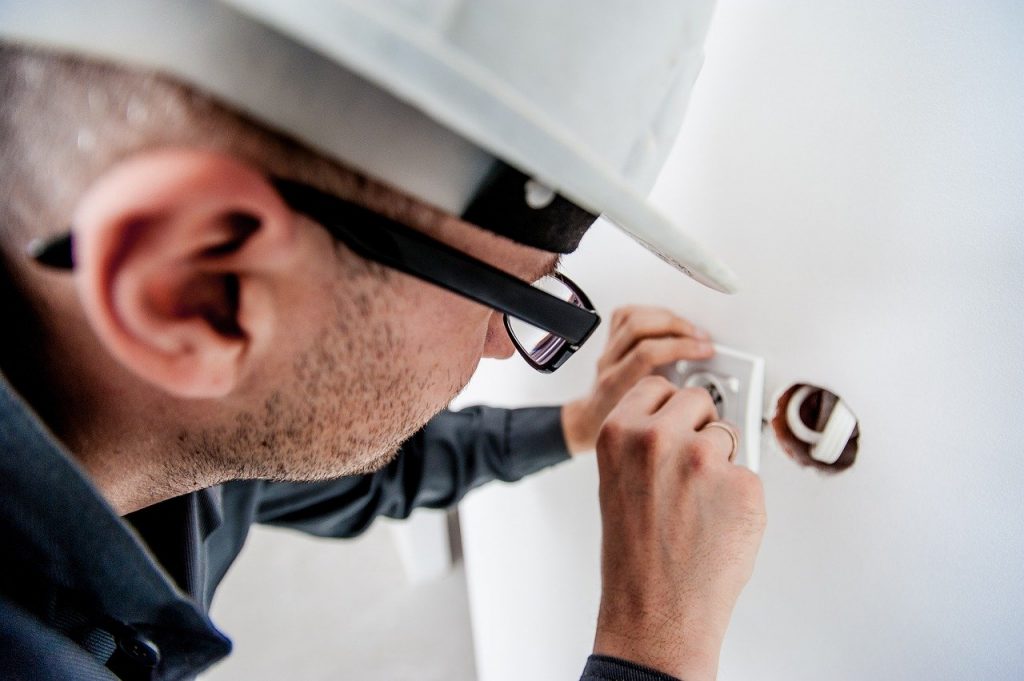 Comment démarrer votre propre entreprise de sous traitance d'électricité avec succès ?