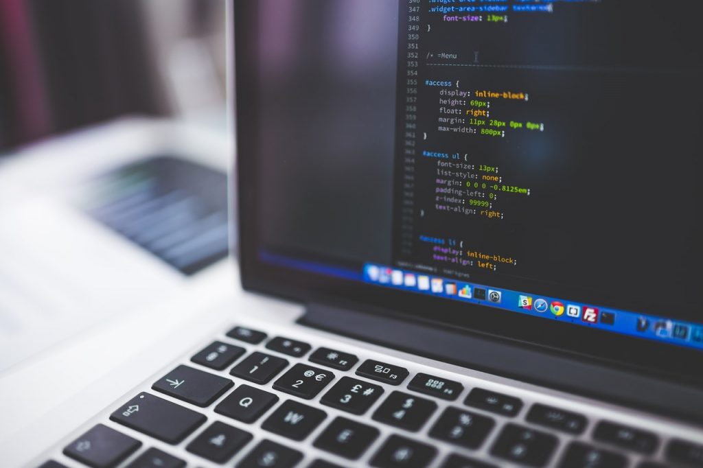 Recruter un développeur freelance : pourquoi et comment procéder ?