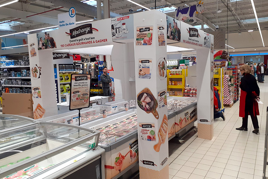 Pourquoi choisir la PLV Carton pour votre entreprise ?