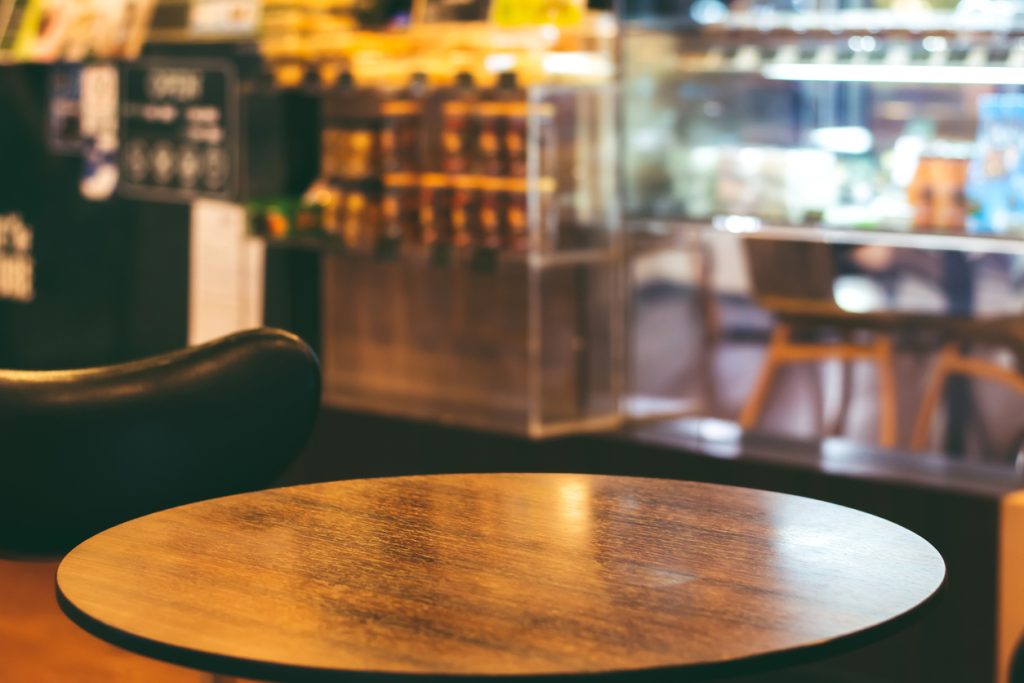 Quels équipements choisir pour améliorer la gestion d'un bar ou d'un restaurant ?